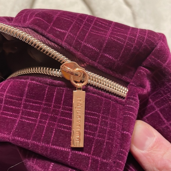 It’s Judy Time velvety makeup bag, VGUC - Picture 4 of 10